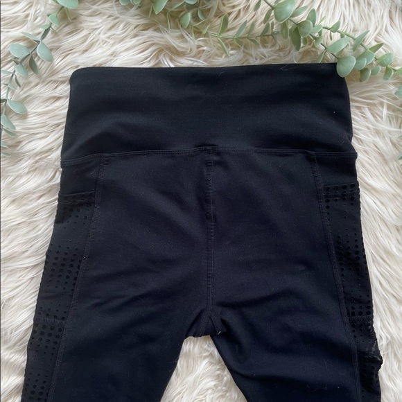 Good American Ascending Dot Pocket Leggings - Picture 5 of 6